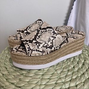 NWOT Charles David Sporty Cream Brown Snakeskin Platform Espadrille Sandals